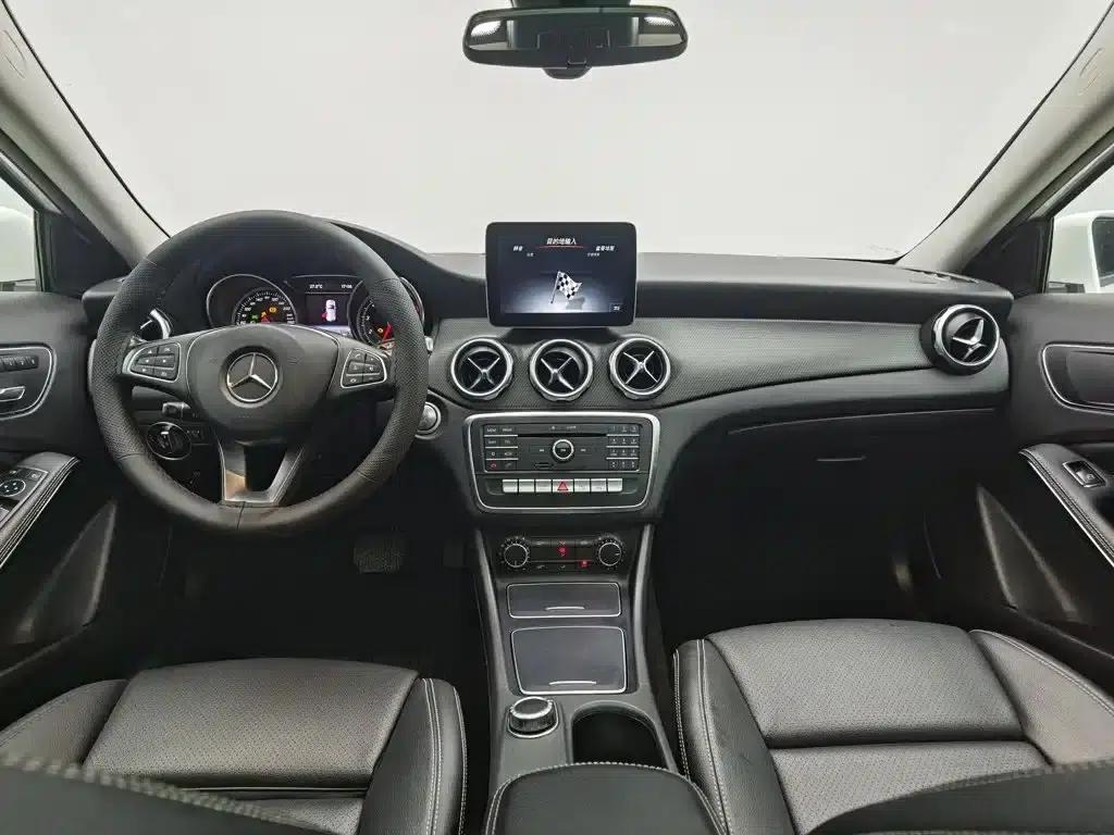 2017 Mercedes-Benz GLA 200 Dynamic — миниатюра 5