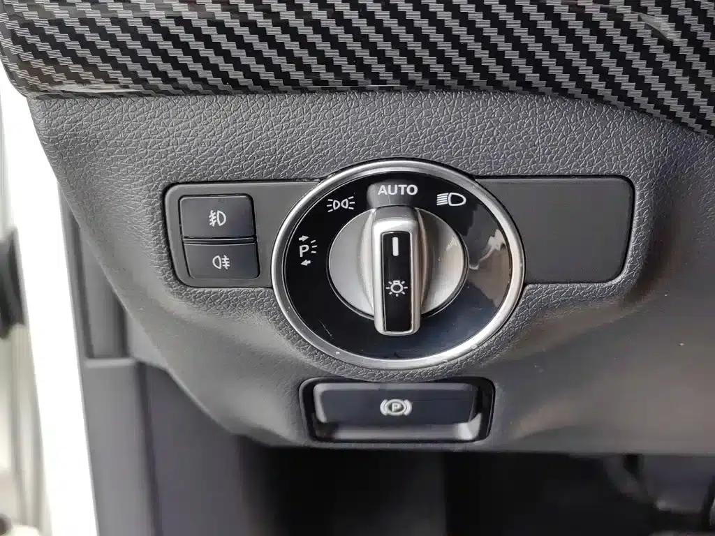 2016 Mercedes-Benz GLA 220 4MATIC Fashion Edition — миниатюра 21