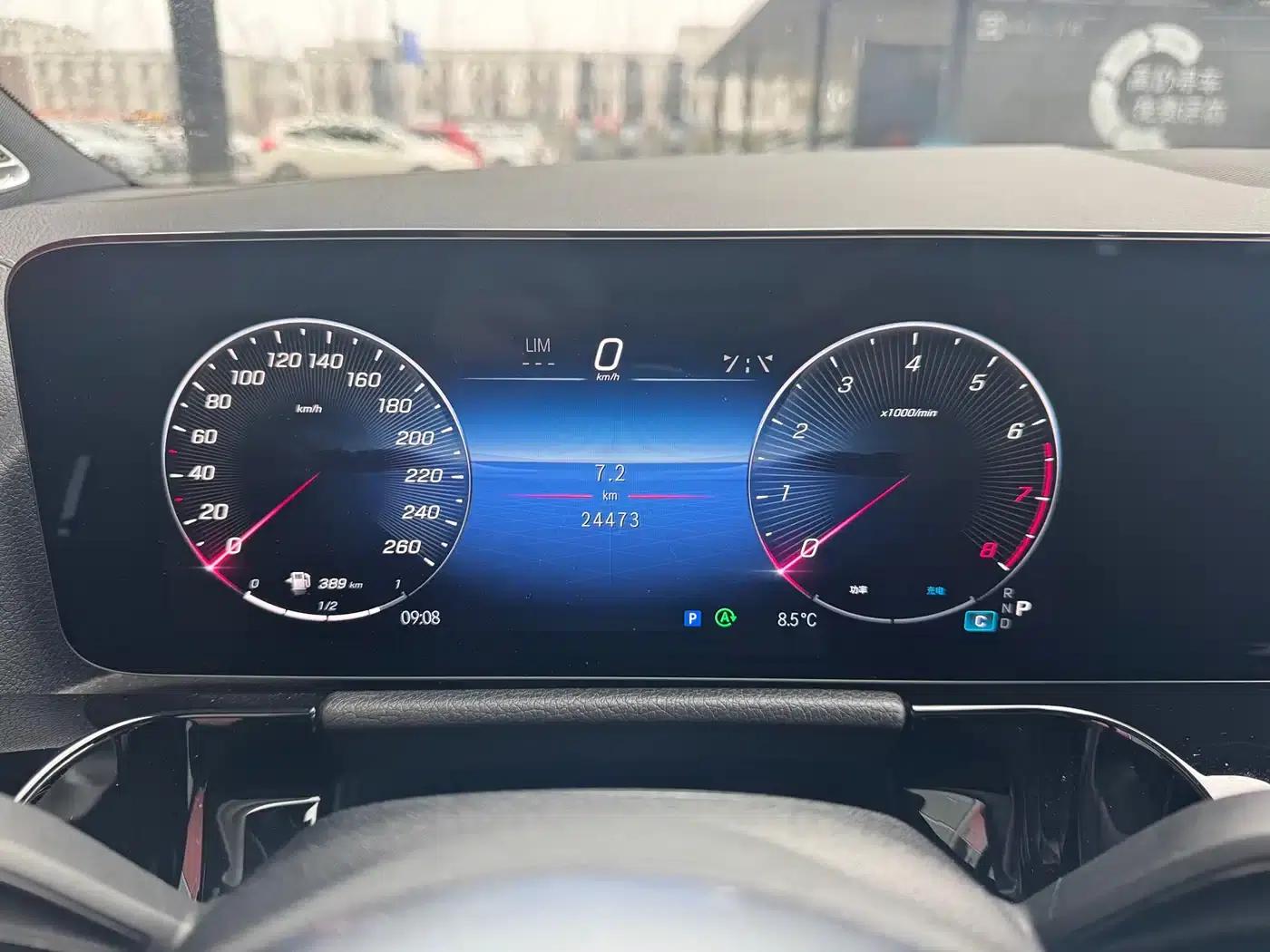 2024 Mercedes-Benz GLA 220 — миниатюра 2