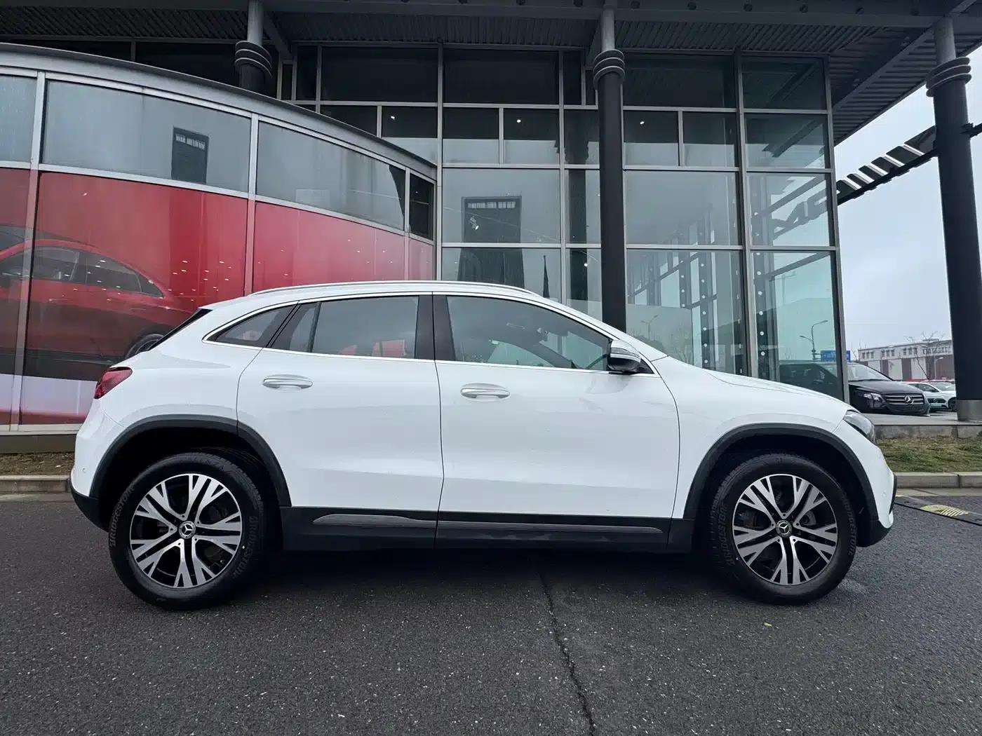 2024 Mercedes-Benz GLA 220 — миниатюра 11