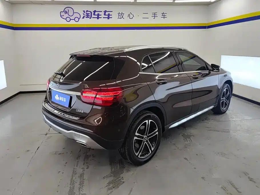2018 Mercedes-Benz GLA 200 Fashion Edition — миниатюра 3