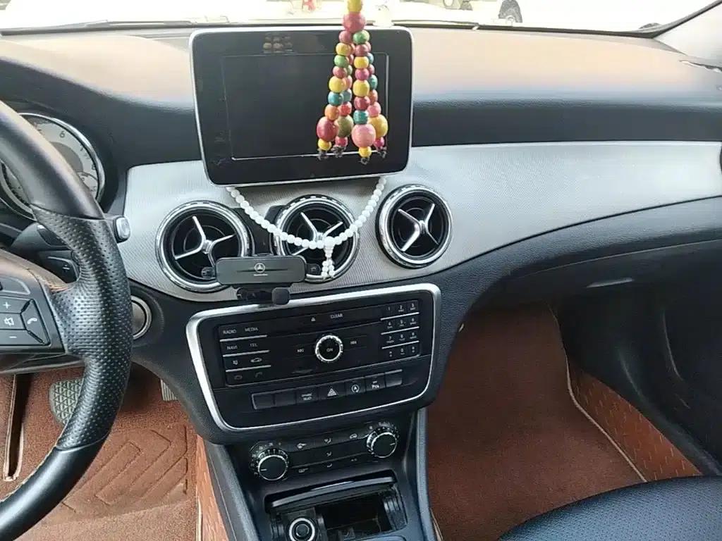 2016 Mercedes-Benz GLA 200 Dynamic — миниатюра 13