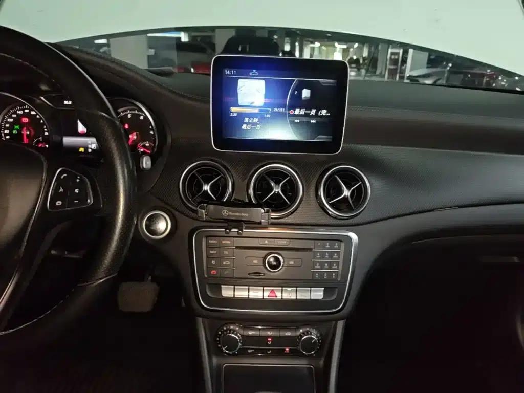 2017 Mercedes-Benz GLA 200 Fashion Edition — миниатюра 13