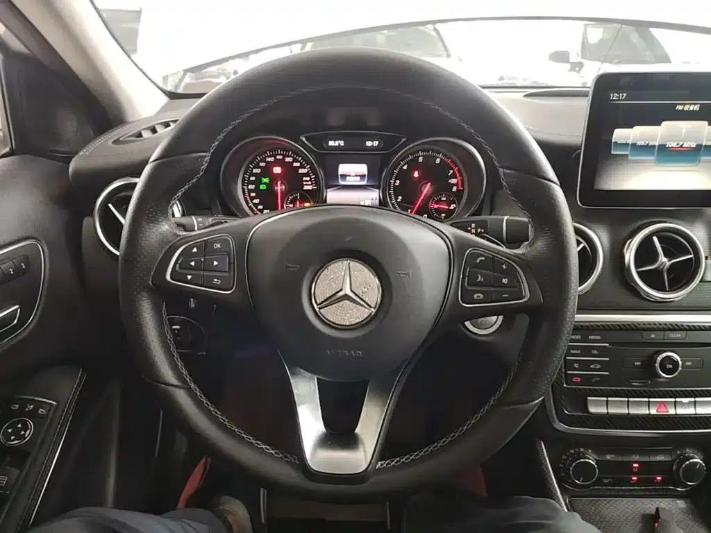 2017 Mercedes-Benz GLA 200 Fashion Edition — миниатюра 11