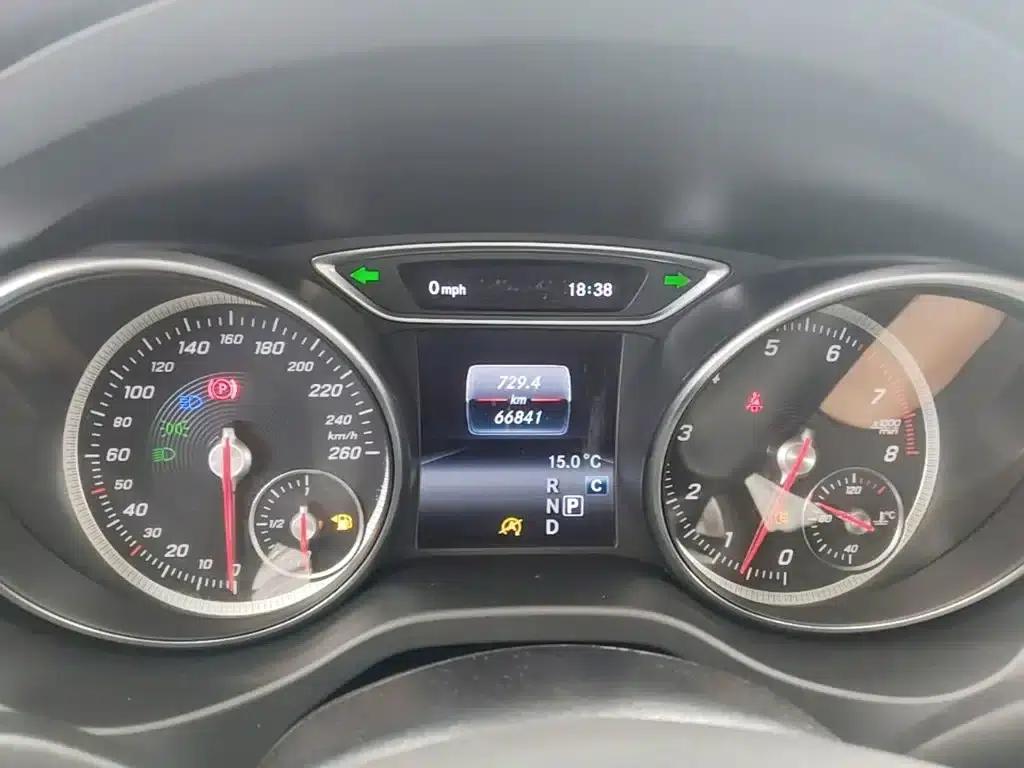 2018 Mercedes-Benz GLA 200 Dynamic — миниатюра 12