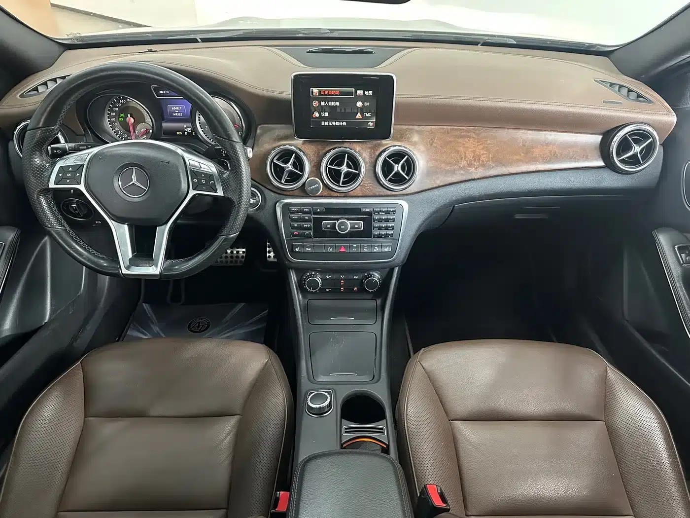 Imported Mercedes-Benz GLA 2015 GLA 260 4MATIC — миниатюра 16