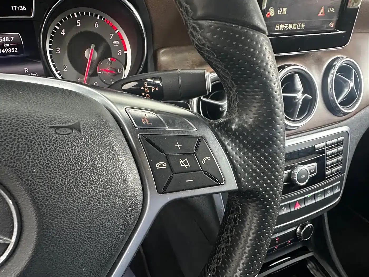 Imported Mercedes-Benz GLA 2015 GLA 260 4MATIC — миниатюра 7