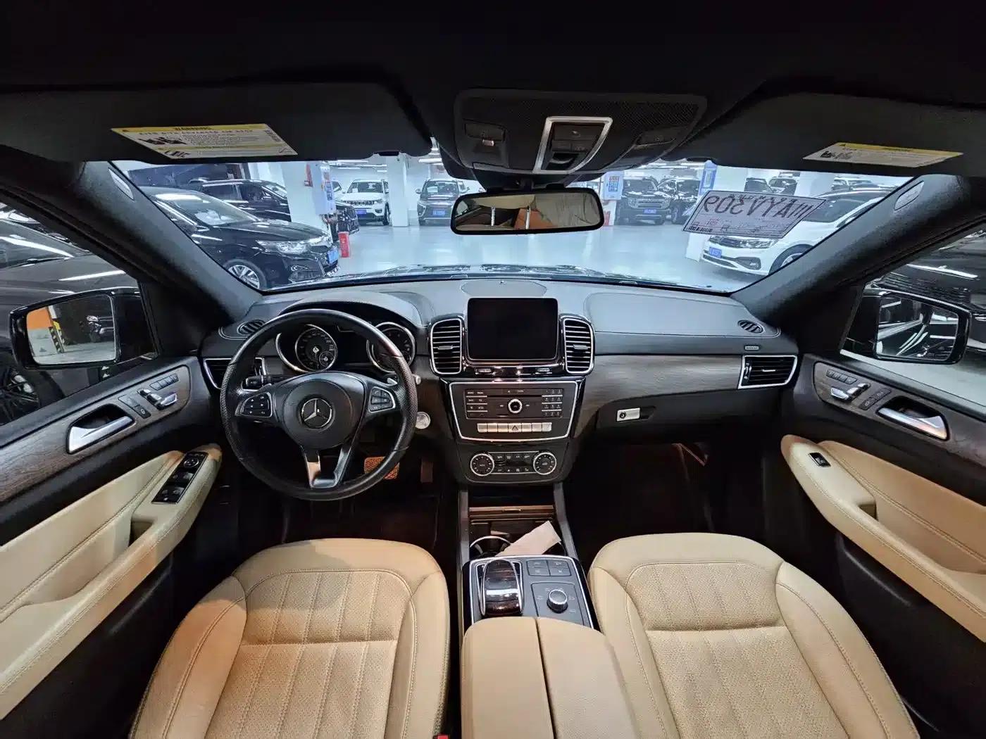 2016 Mercedes-Benz GLS 450 US Spec — миниатюра 12
