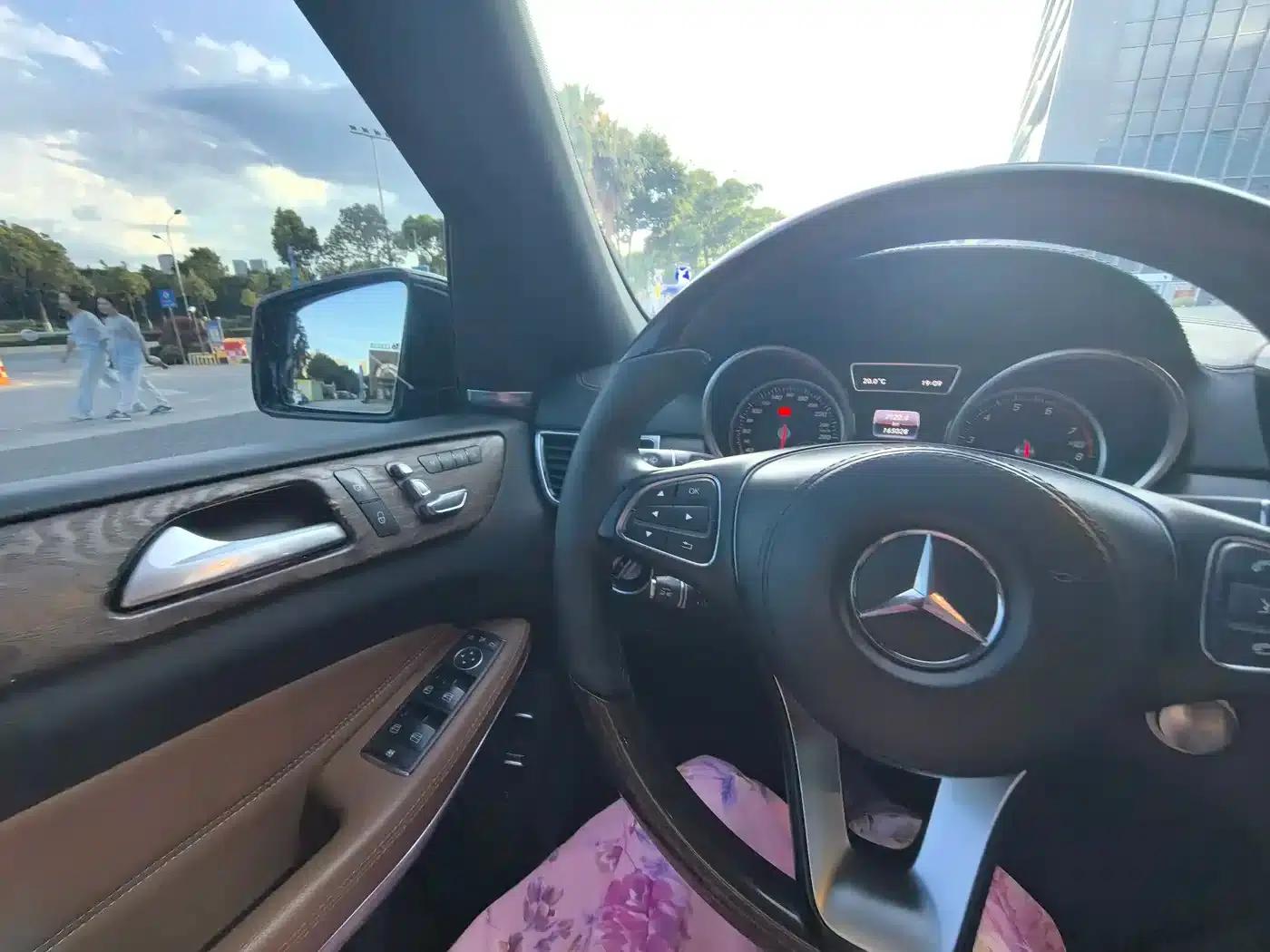 2016 Mercedes-Benz GLS 500 4MATIC — миниатюра 16