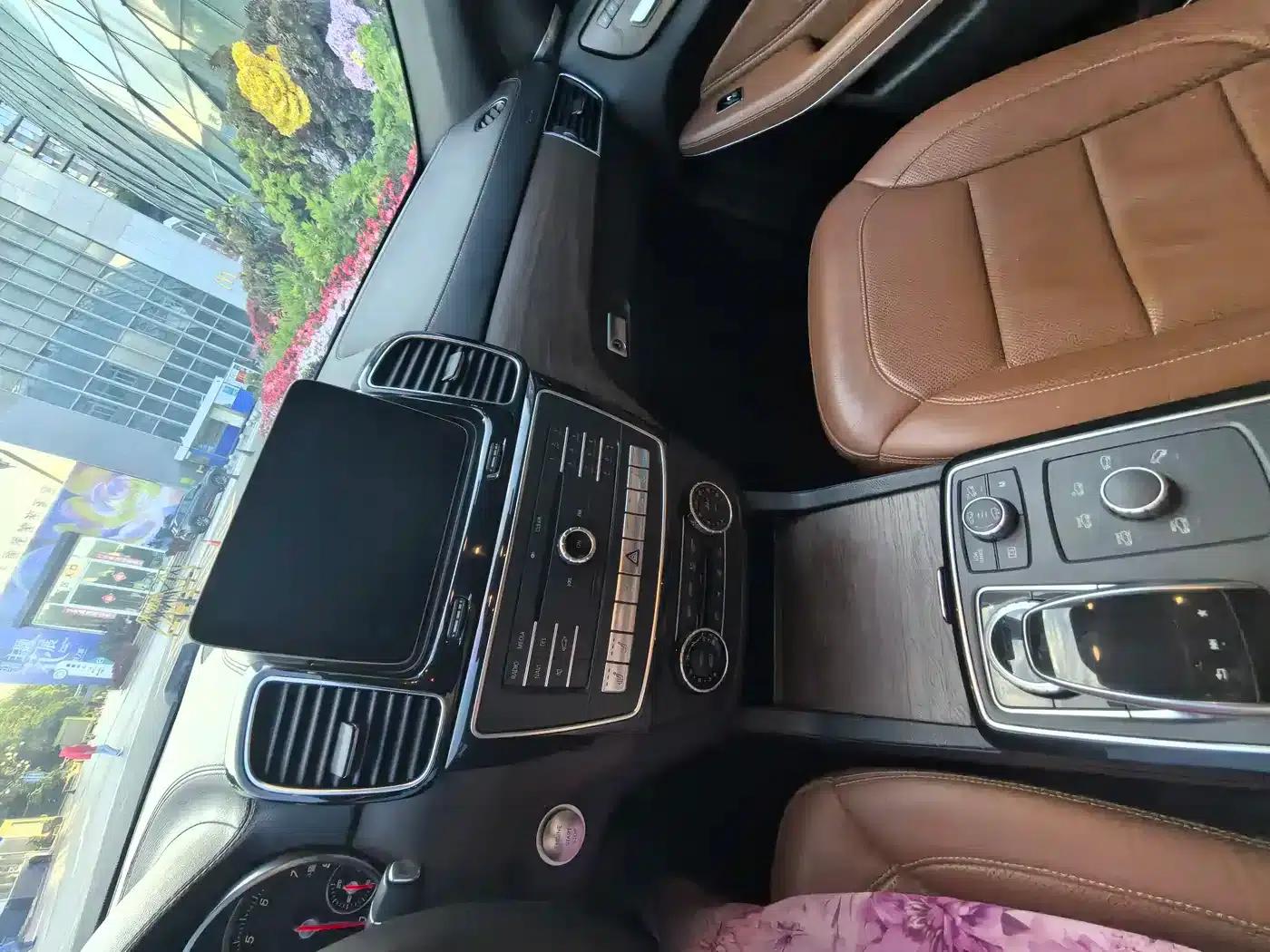 2016 Mercedes-Benz GLS 500 4MATIC — миниатюра 18