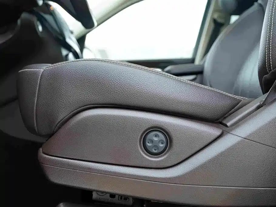 2018 Mercedes-Benz GLS Facelift: GLS 400 4MATIC Dynamic — миниатюра 12