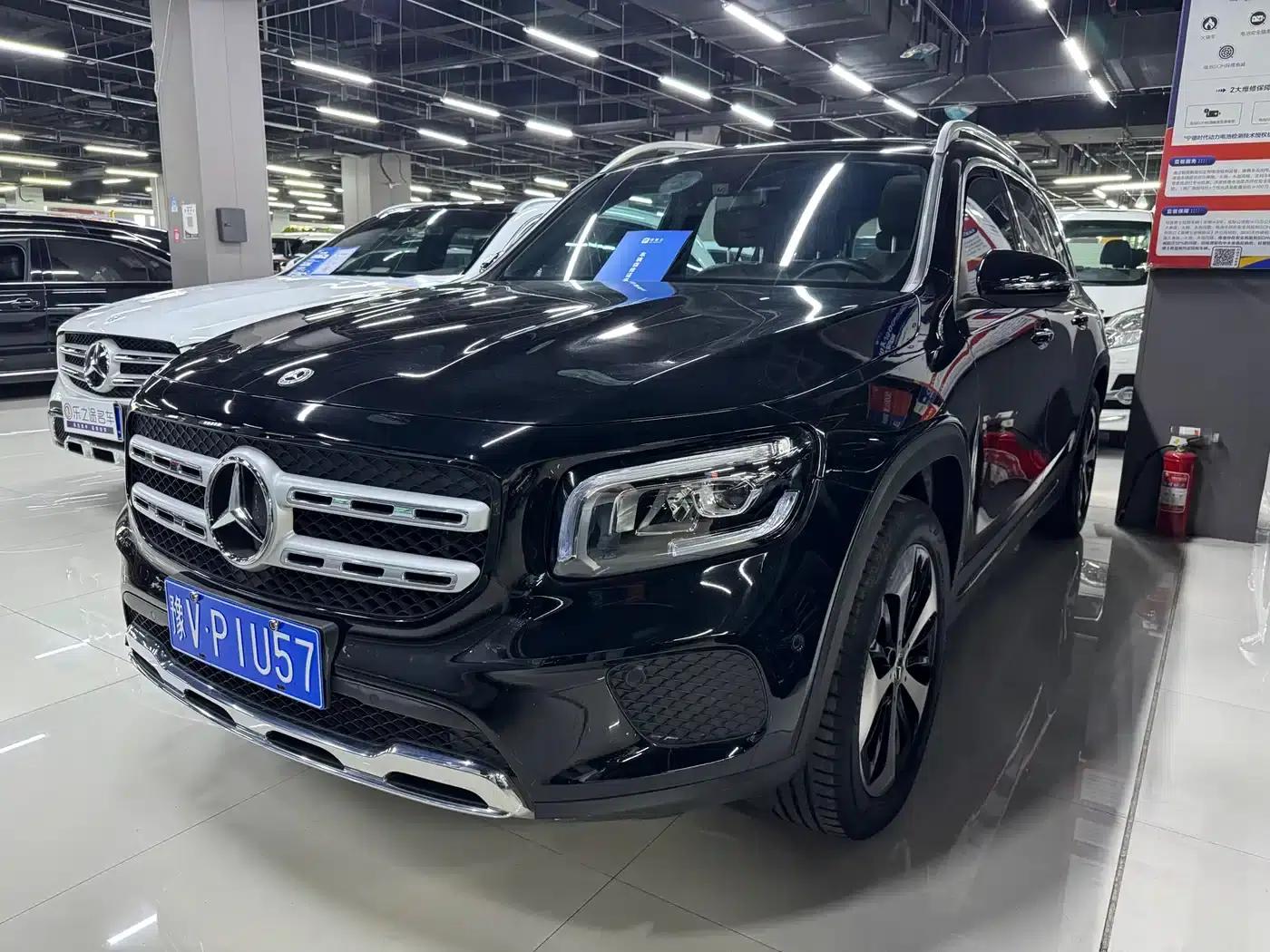 Mercedes-Benz GLB 2022 Fashion Edition — миниатюра 1