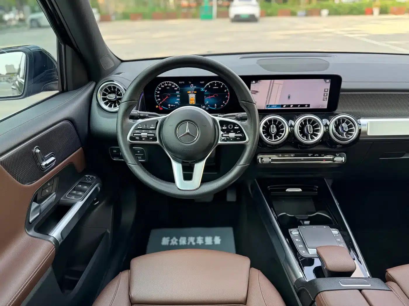 Mercedes-Benz GLB 2022 Fashion Edition — миниатюра 17