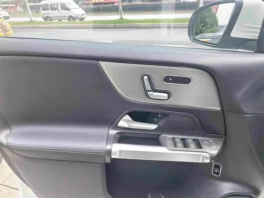 2024 Mercedes-Benz GLB 200 Dynamic — миниатюра 10