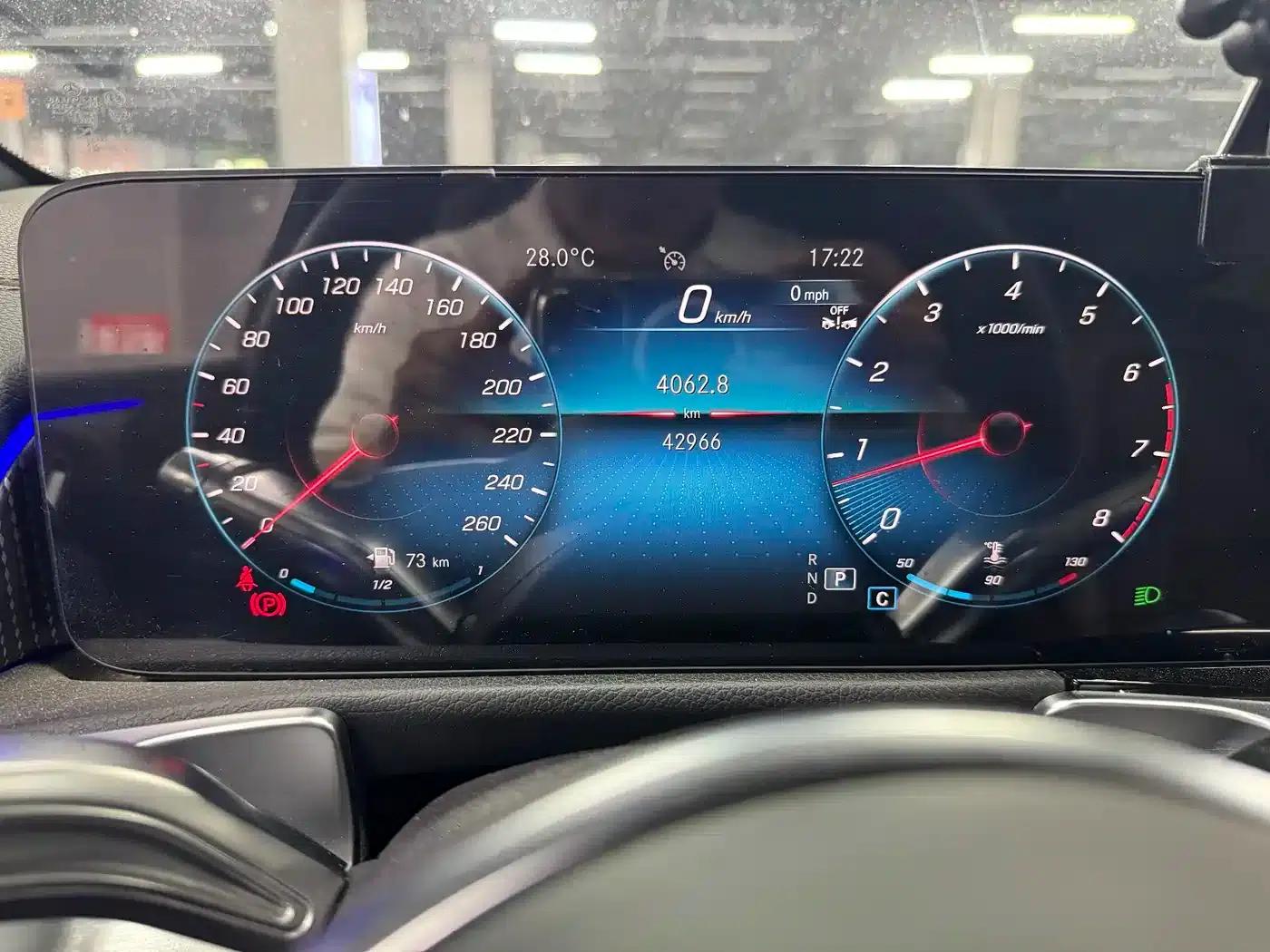 2023 Mercedes-Benz GLB 220 Fashion Edition — миниатюра 4