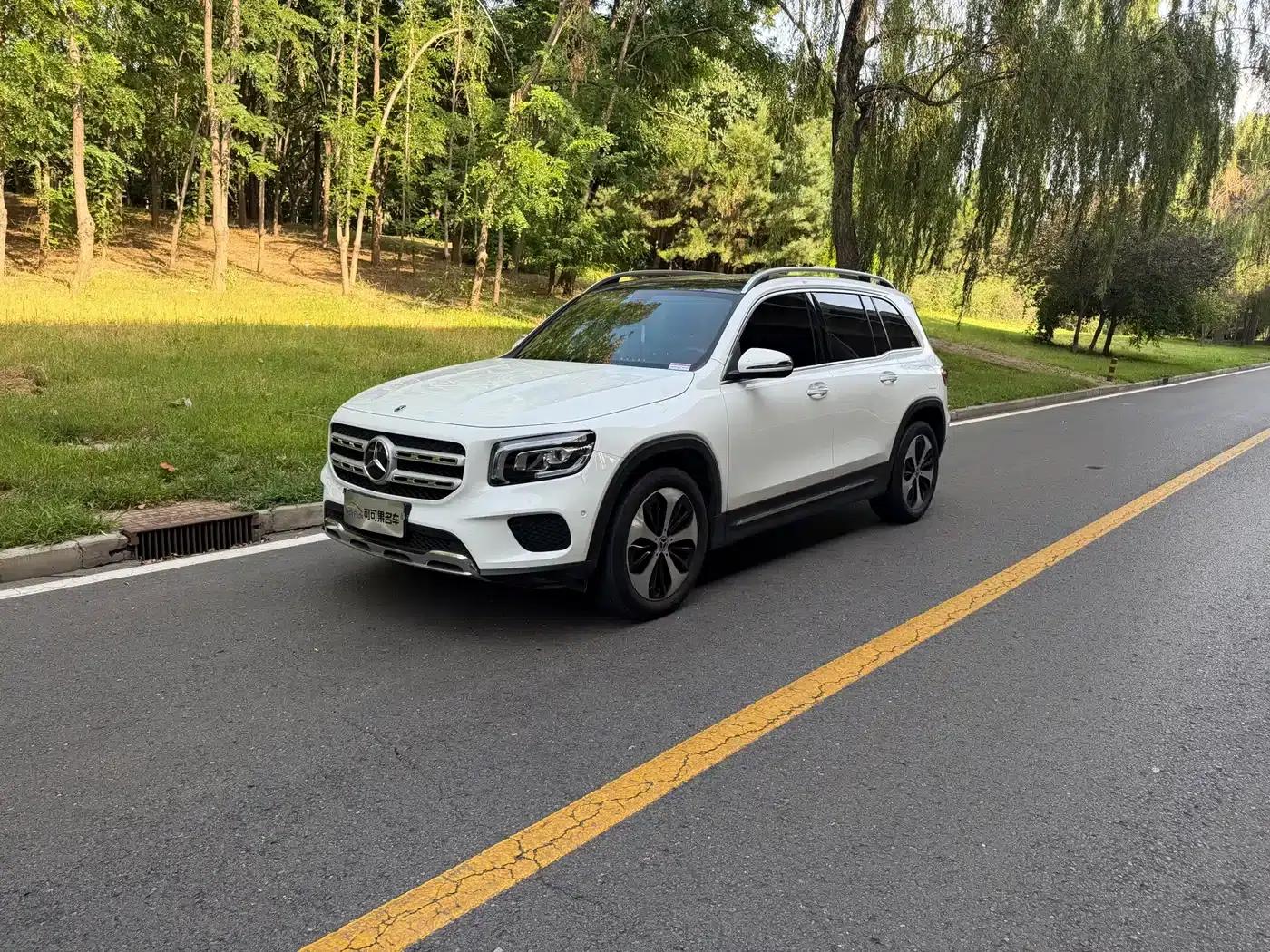 2023 Mercedes-Benz GLB 220 Fashion Edition — миниатюра 1