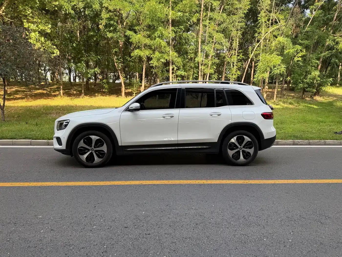 2023 Mercedes-Benz GLB 220 Fashion Edition — миниатюра 4