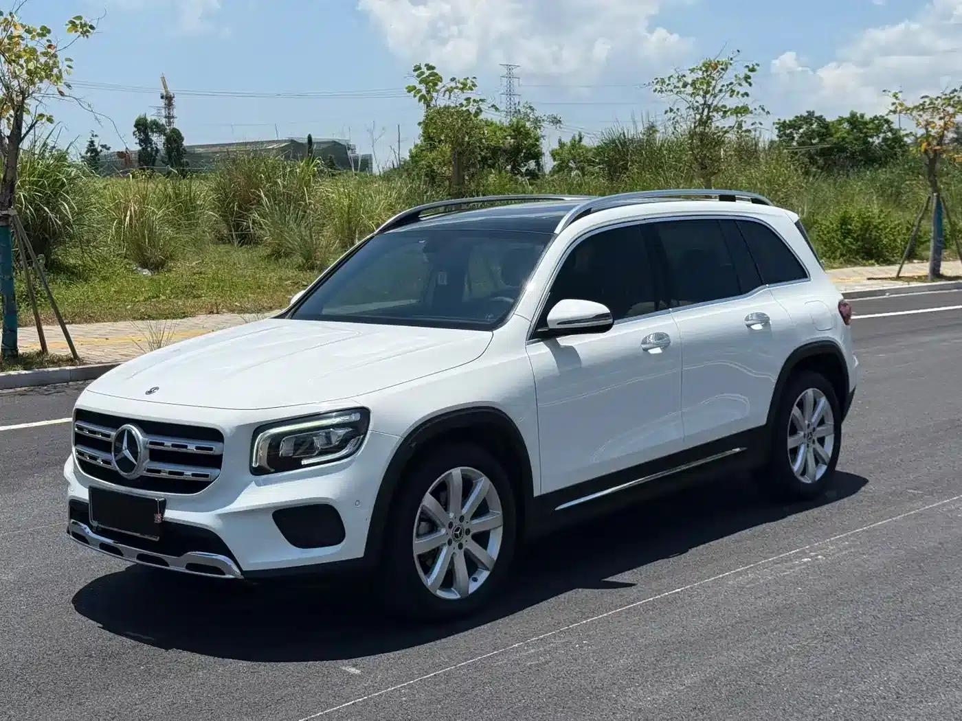 Mercedes-Benz GLB 2020 Facelift GLB 200 Fashion Model — миниатюра 1