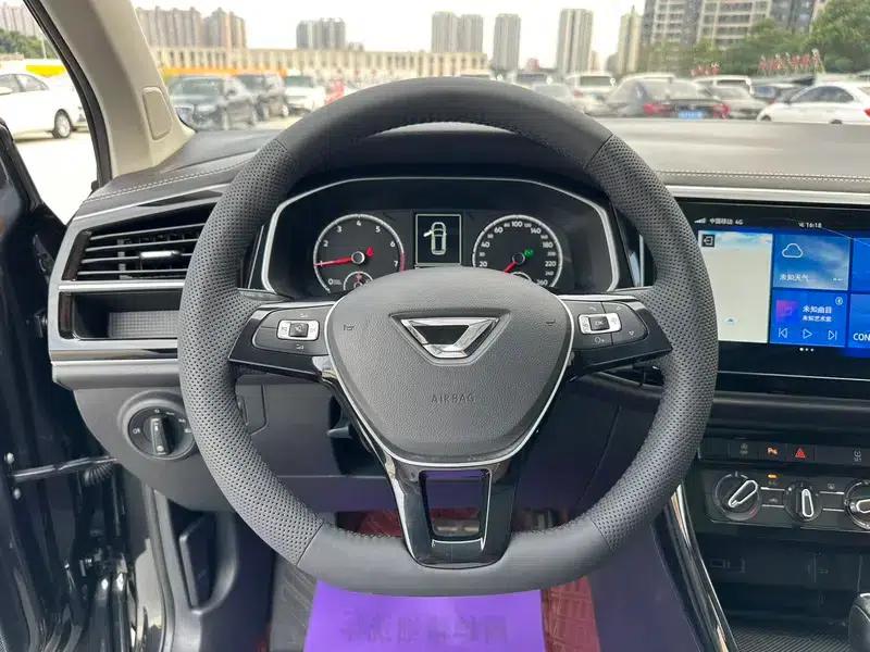 Jetta VS7 2021 Black Edition 1.4T Automatic Glory Model — миниатюра 13
