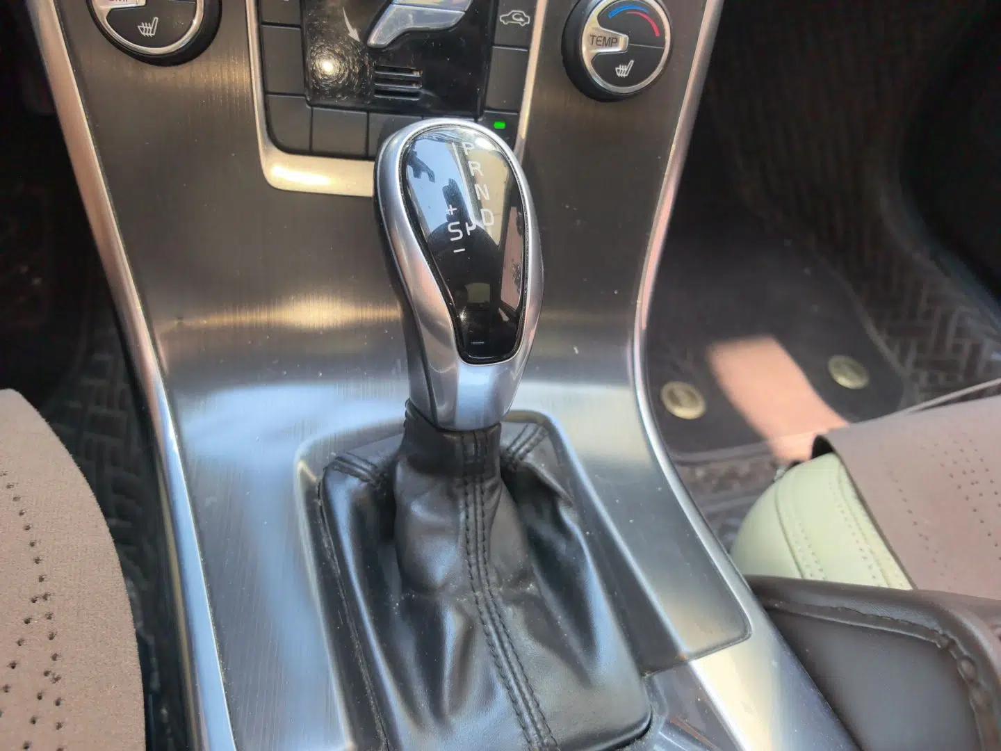 Volvo XC60 2014 T5 Zhiya Edition — миниатюра 14