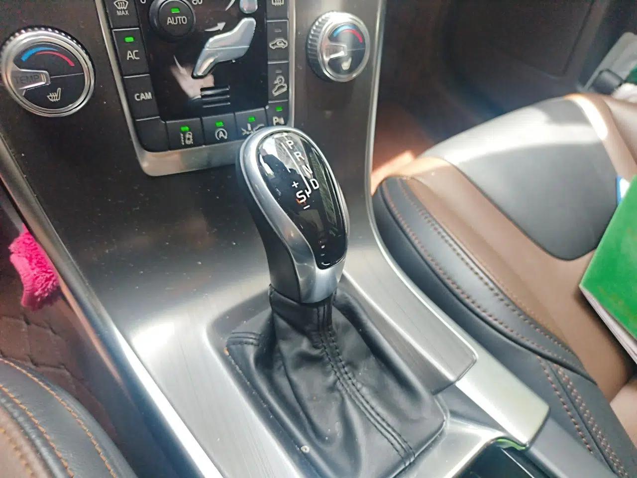 Volvo XC60 2015 T5 AWD Smart Drive Edition — миниатюра 14