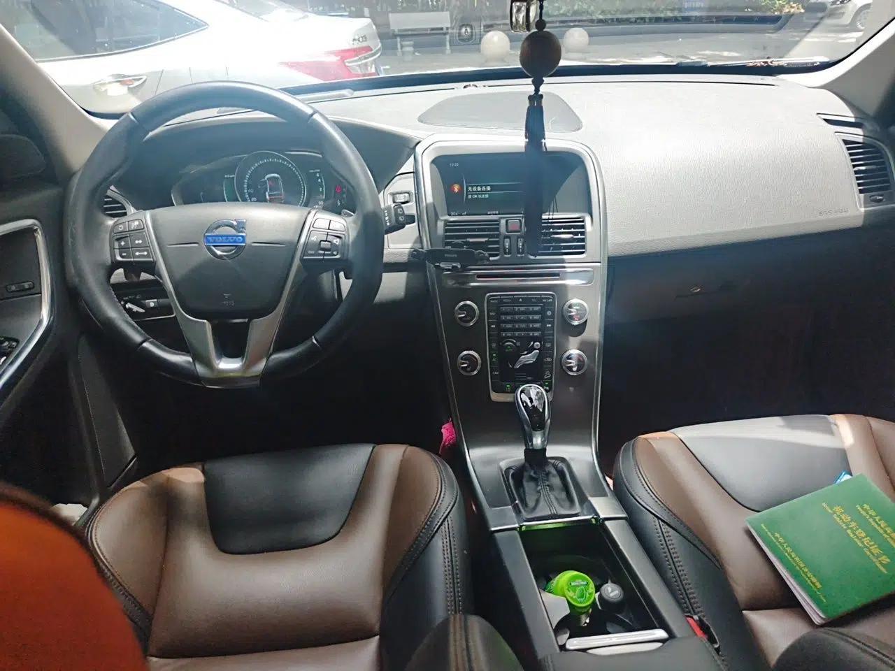 Volvo XC60 2015 T5 AWD Smart Drive Edition — миниатюра 9
