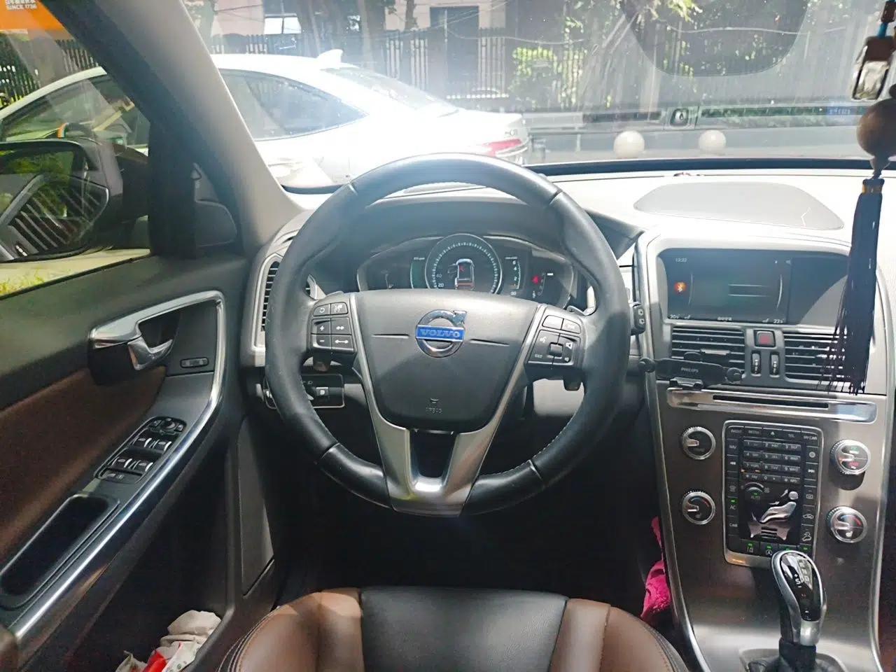 Volvo XC60 2015 T5 AWD Smart Drive Edition — миниатюра 10