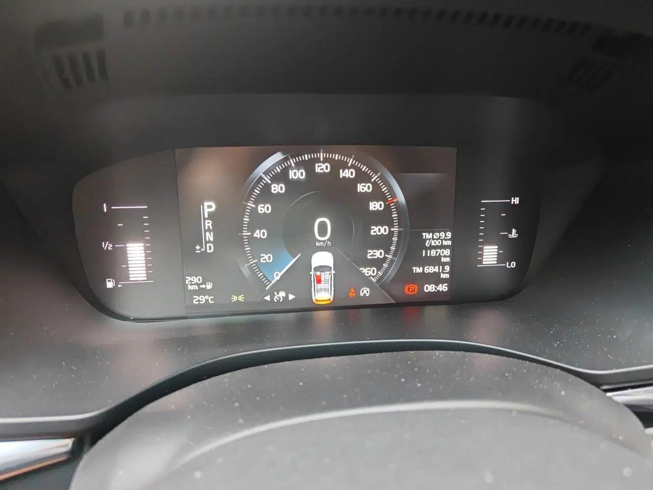 Volvo XC60 2021 T5 4x4 Smart Luxury Edition — миниатюра 11