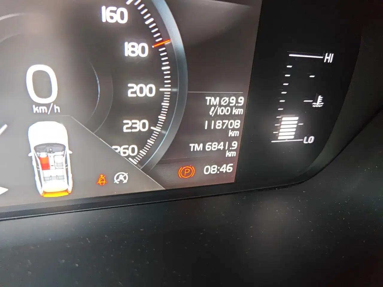 Volvo XC60 2021 T5 4x4 Smart Luxury Edition — миниатюра 12