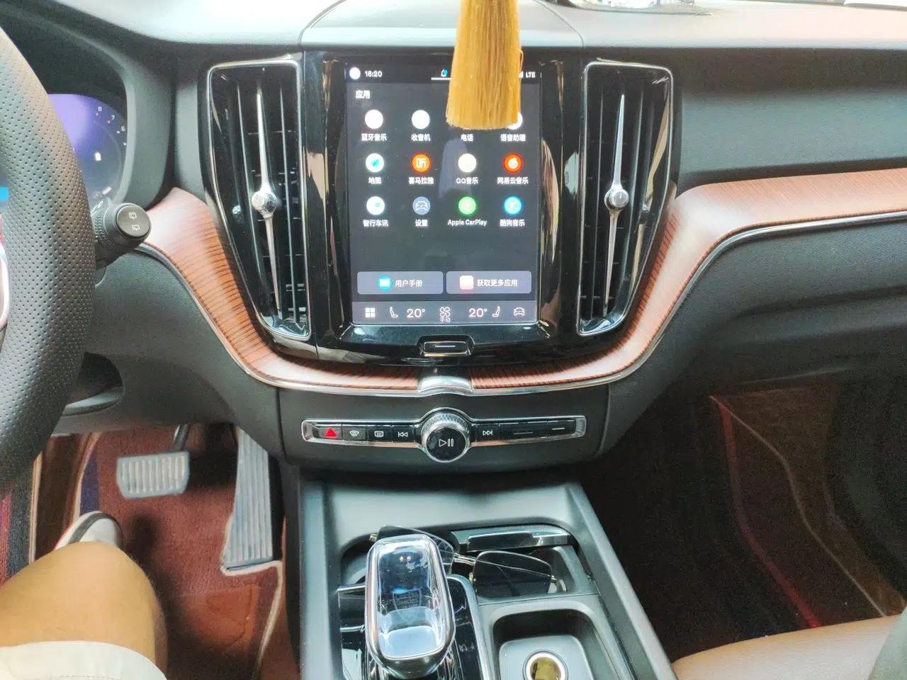 Volvo XC60 2022 B5 4x4 Zhiyi Luxury Edition — миниатюра 13
