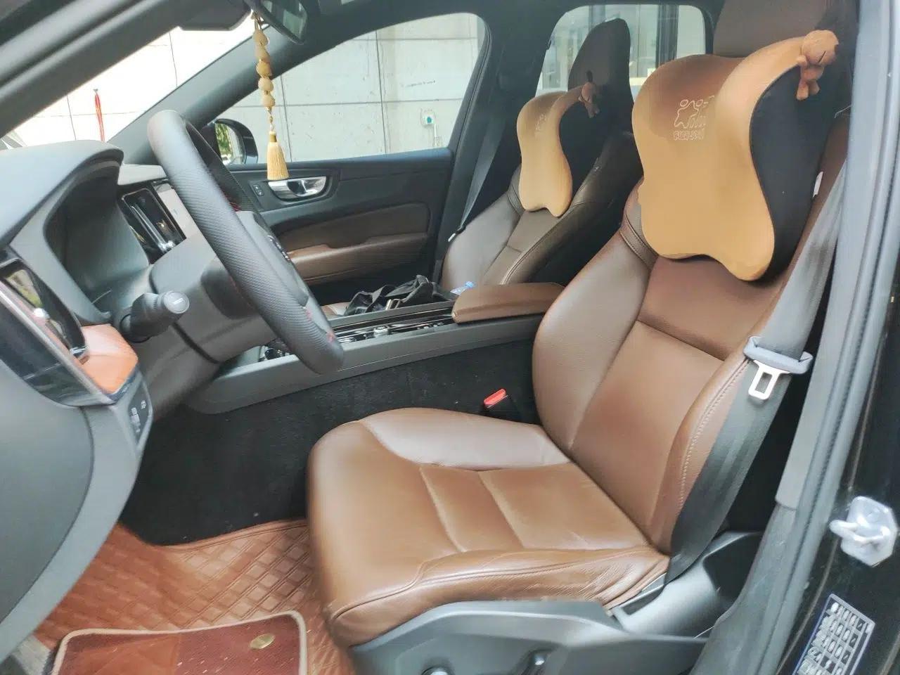 Volvo XC60 2022 B5 4x4 Zhiyi Luxury Edition — миниатюра 15