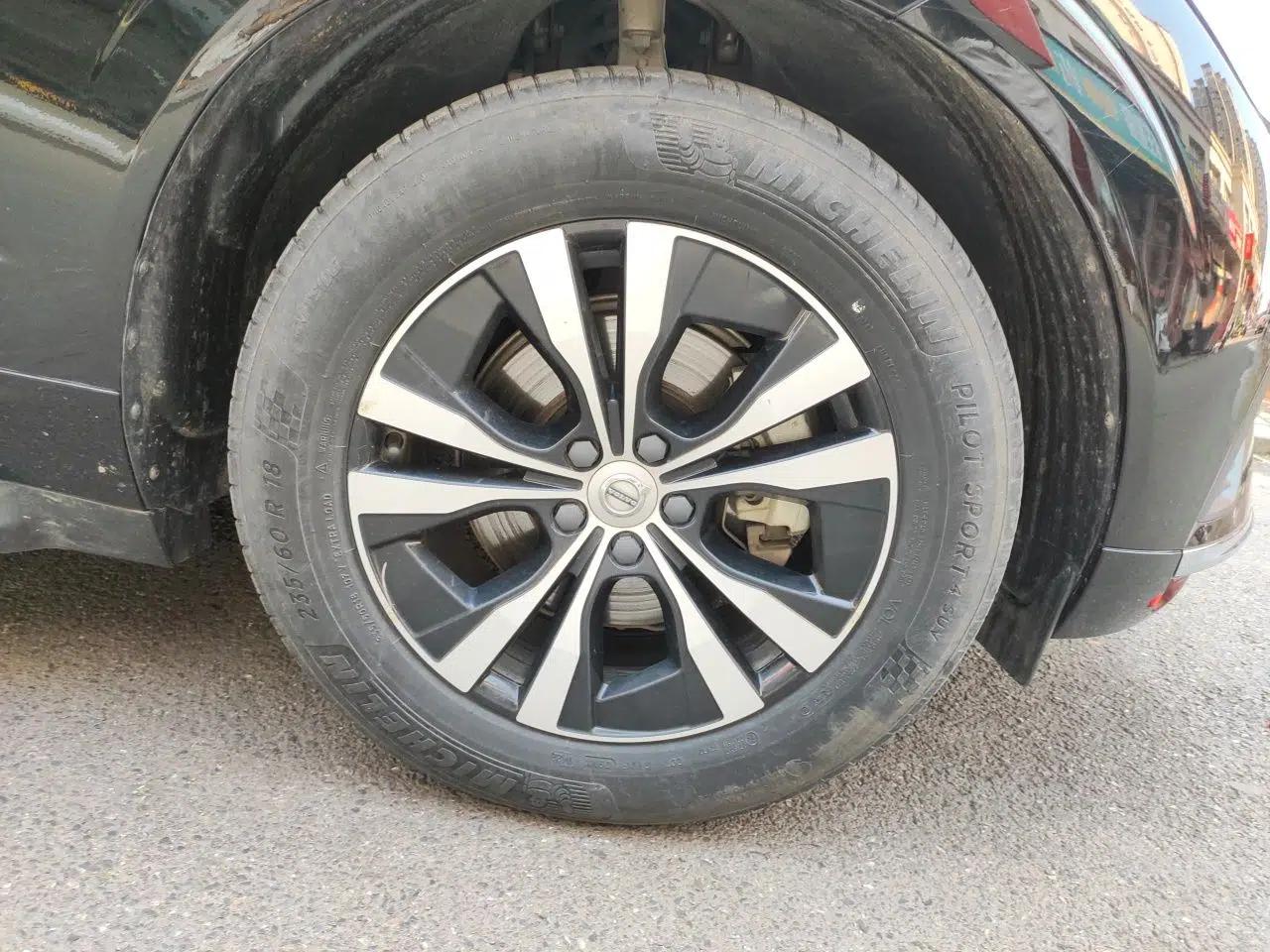 Volvo XC60 2022 B5 4x4 Zhiyi Luxury Edition — миниатюра 8