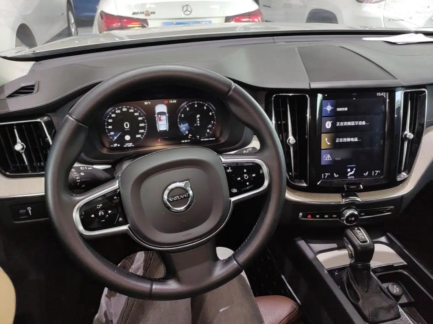 Volvo XC60 2020 T5 4x4 Smart Luxury Edition — миниатюра 12