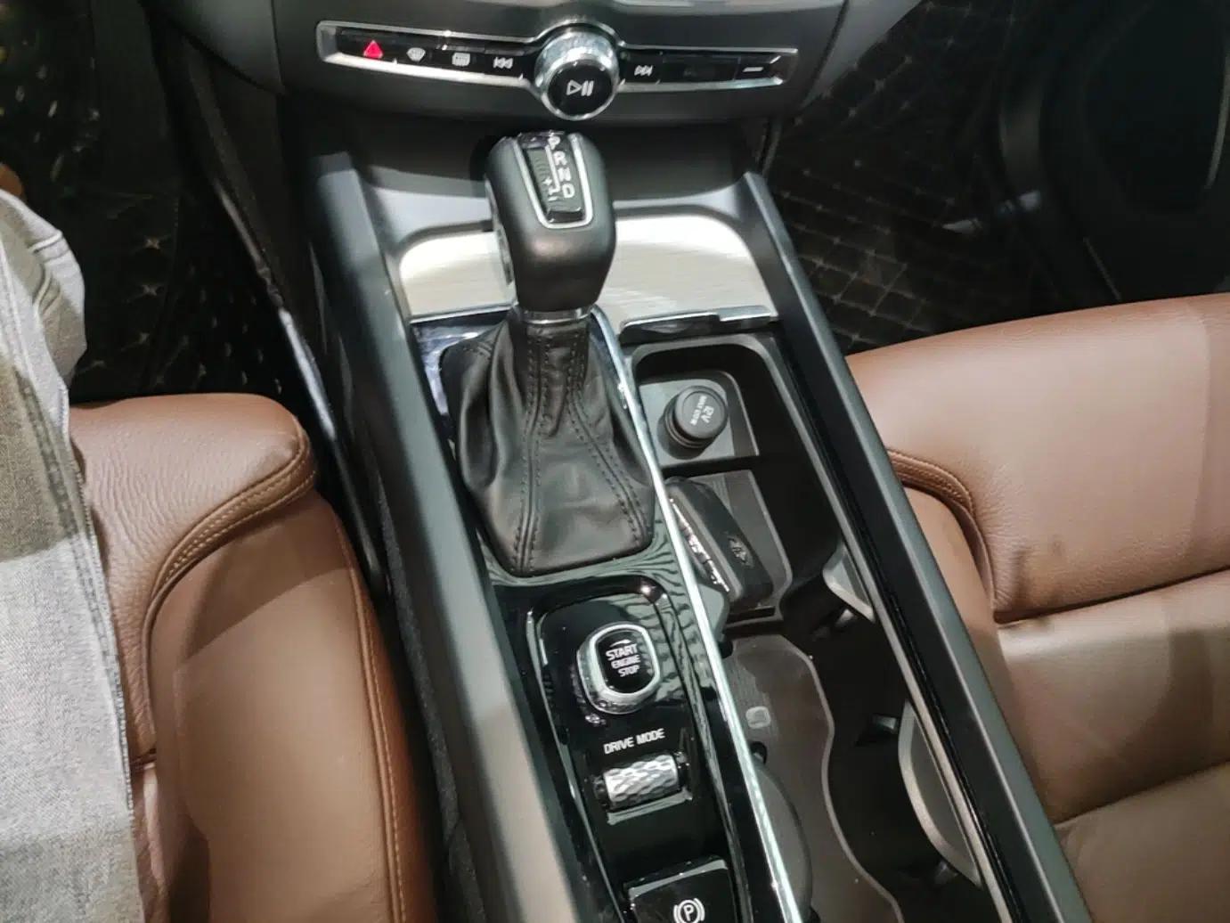 Volvo XC60 2020 T5 4x4 Smart Luxury Edition — миниатюра 16
