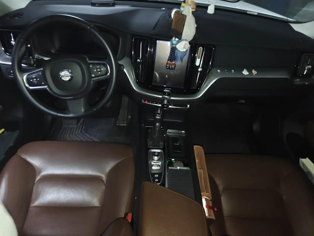 Volvo XC60 2019 T5 4x4 Smart Edition China V Standard — миниатюра 9