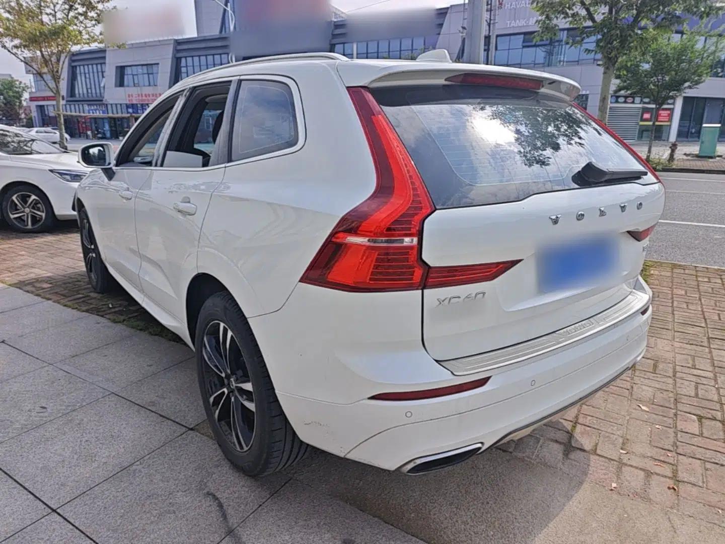 Volvo XC60 2018 T5 4x4 Smart Edition — миниатюра 4