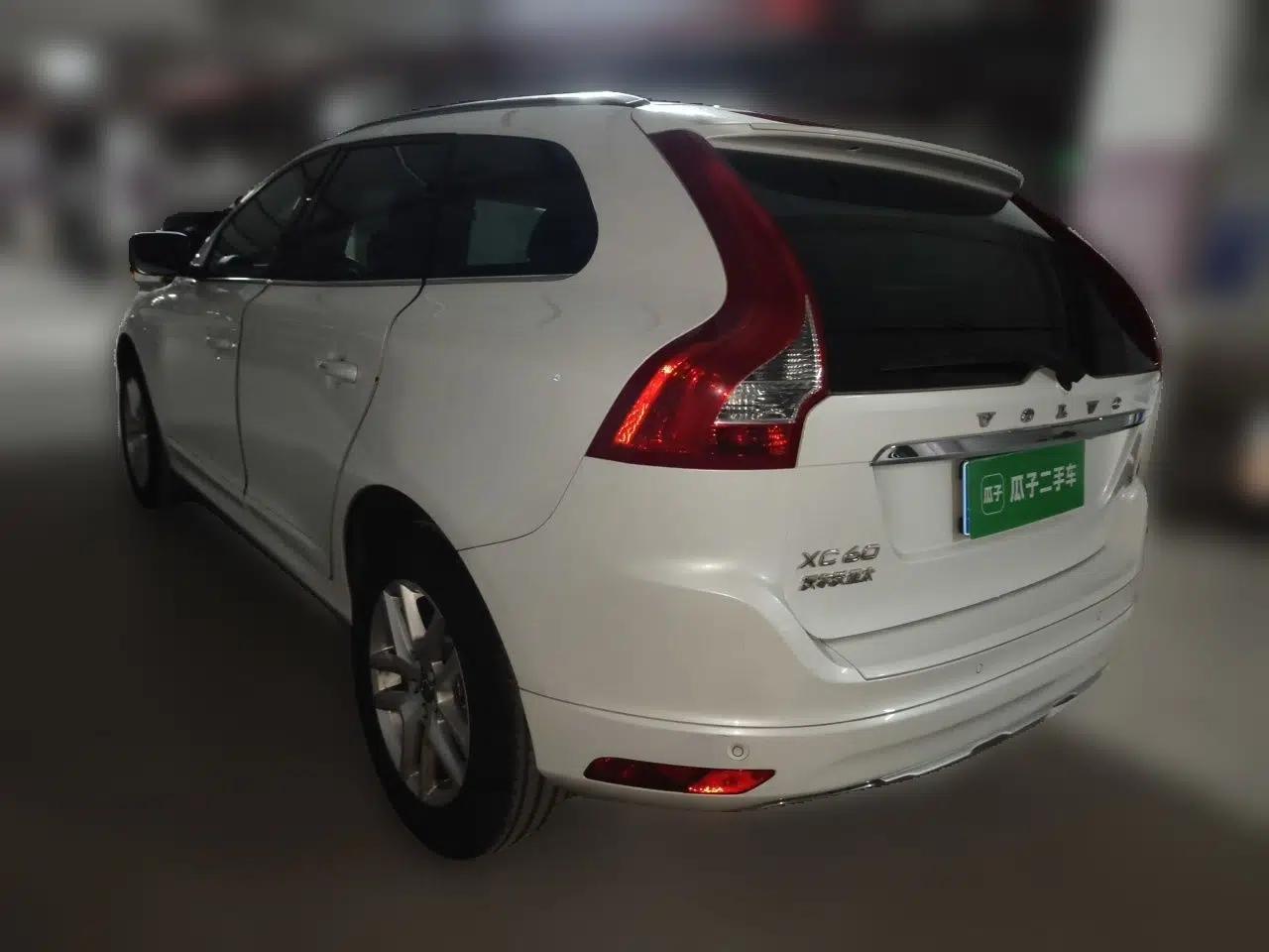 Volvo XC60 2017 T5 Smart Upgrade Edition — миниатюра 4