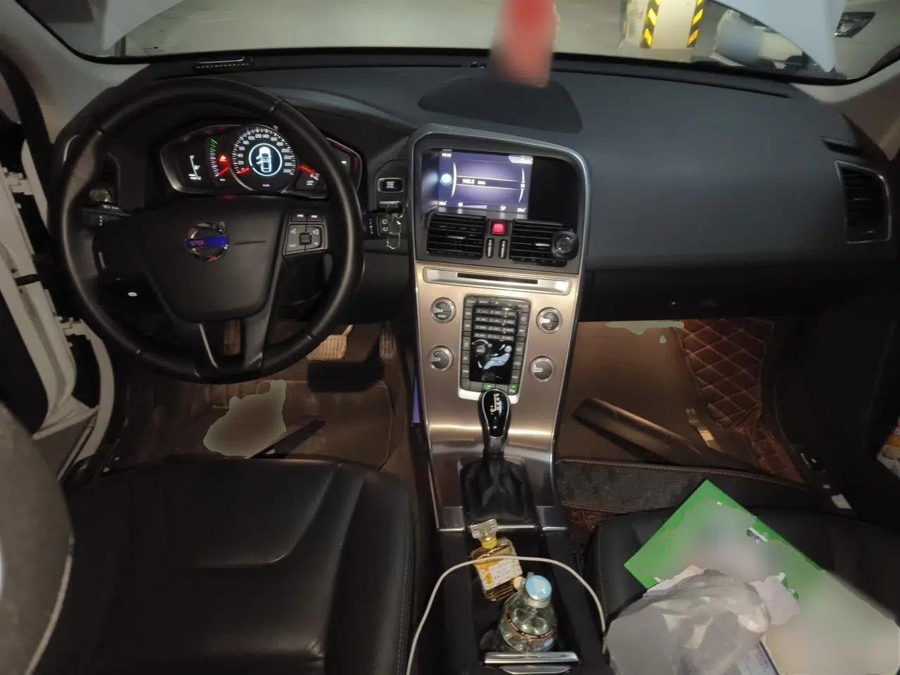 Volvo XC60 2017 T5 Smart Upgrade Edition — миниатюра 9