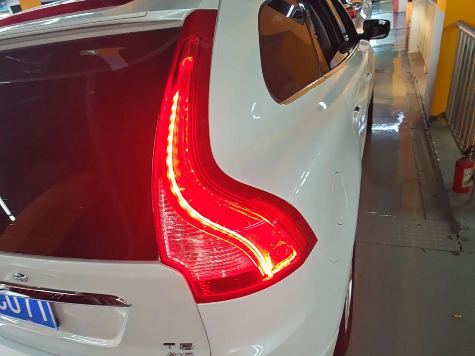 Volvo XC60 2017 T5 AWD Smart Upgrade Model — миниатюра 9