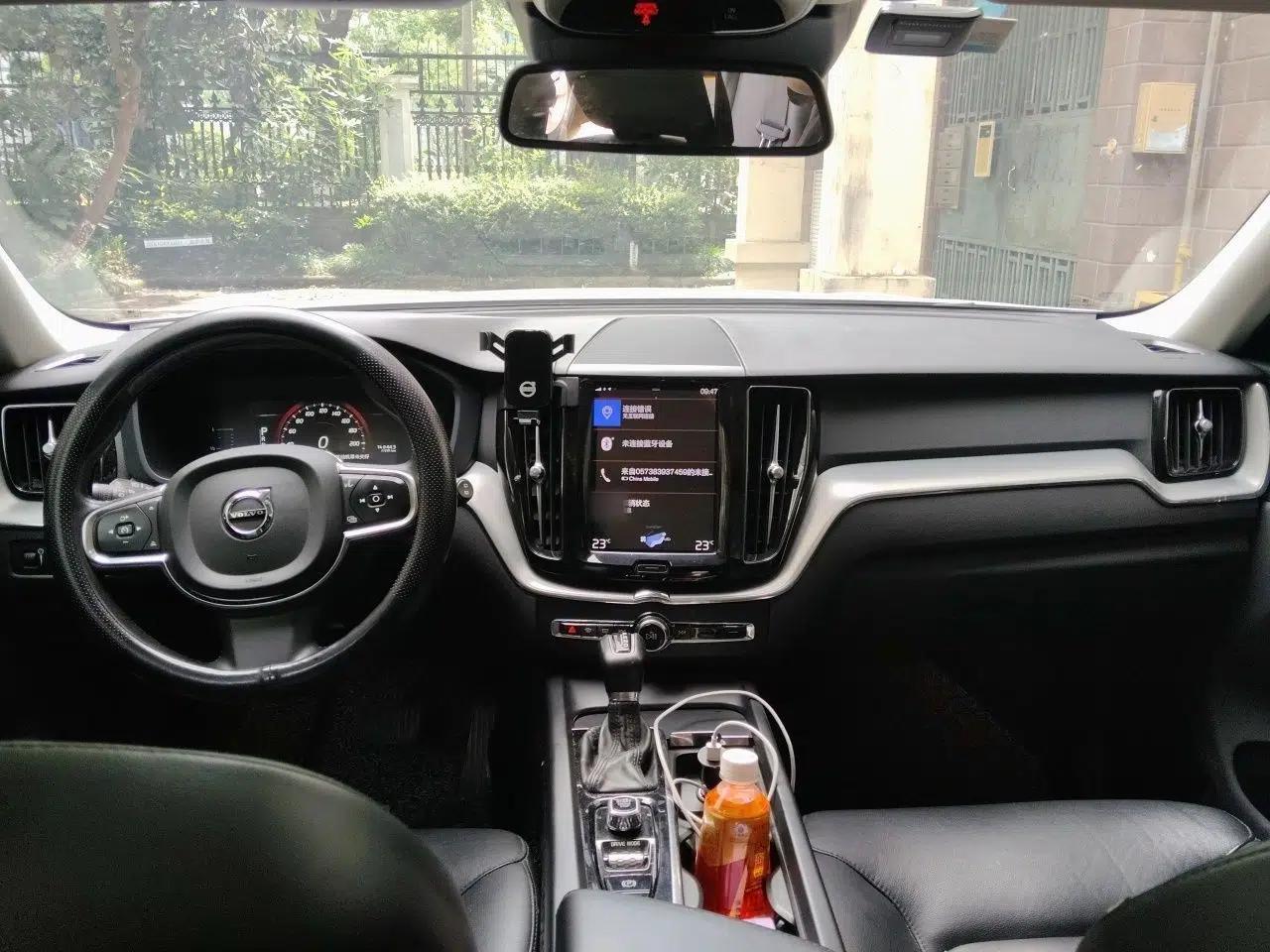 Volvo XC60 2021 T5 4x4 Smart Luxury Edition — миниатюра 9