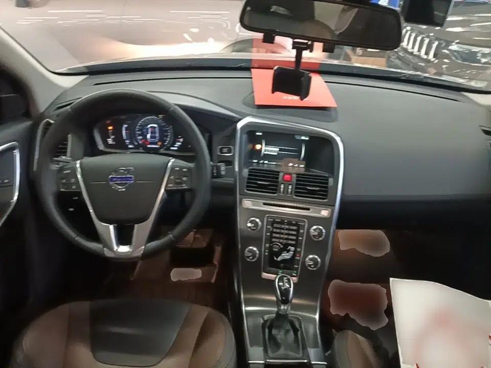 Volvo XC60 2016 T5 Smart Version — миниатюра 17