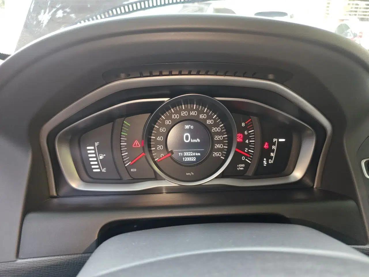 Volvo XC60 2016 T5 Smart Version — миниатюра 12
