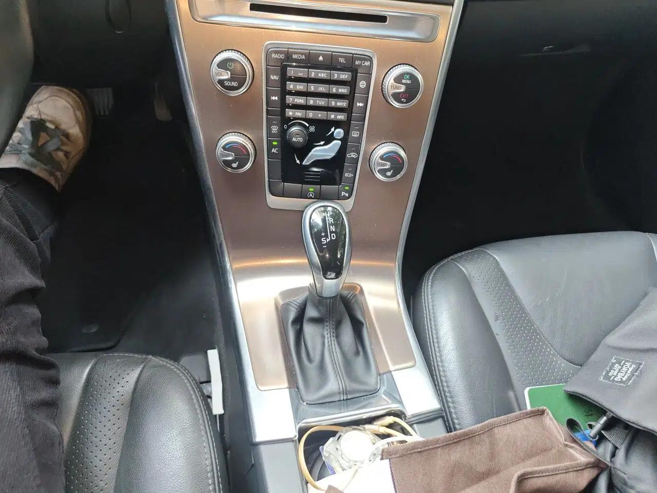 Volvo XC60 2016 T5 Smart Version — миниатюра 14