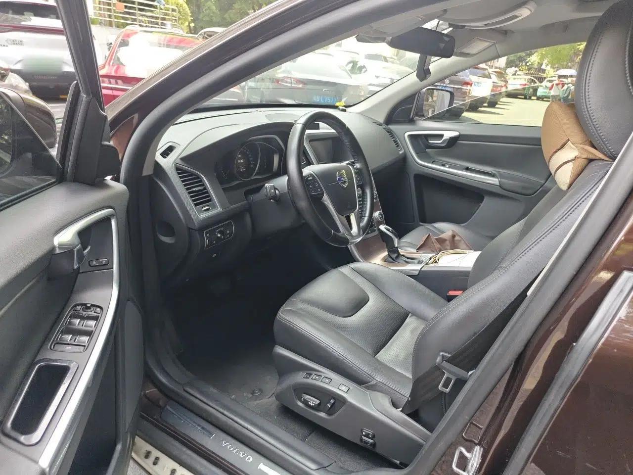 Volvo XC60 2016 T5 Smart Version — миниатюра 16