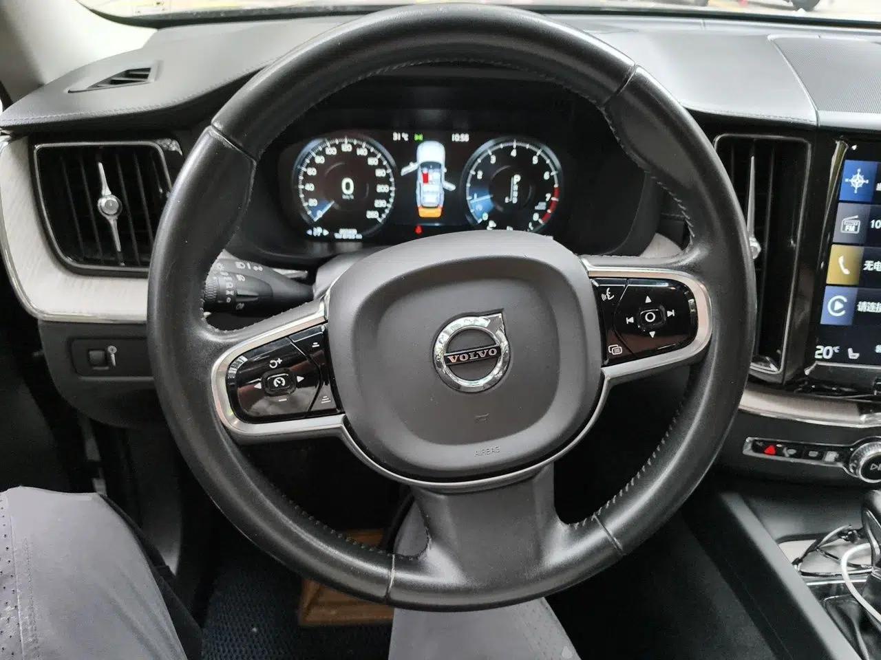 Volvo XC60 2020 T5 4x4 Smart Luxury Edition — миниатюра 10