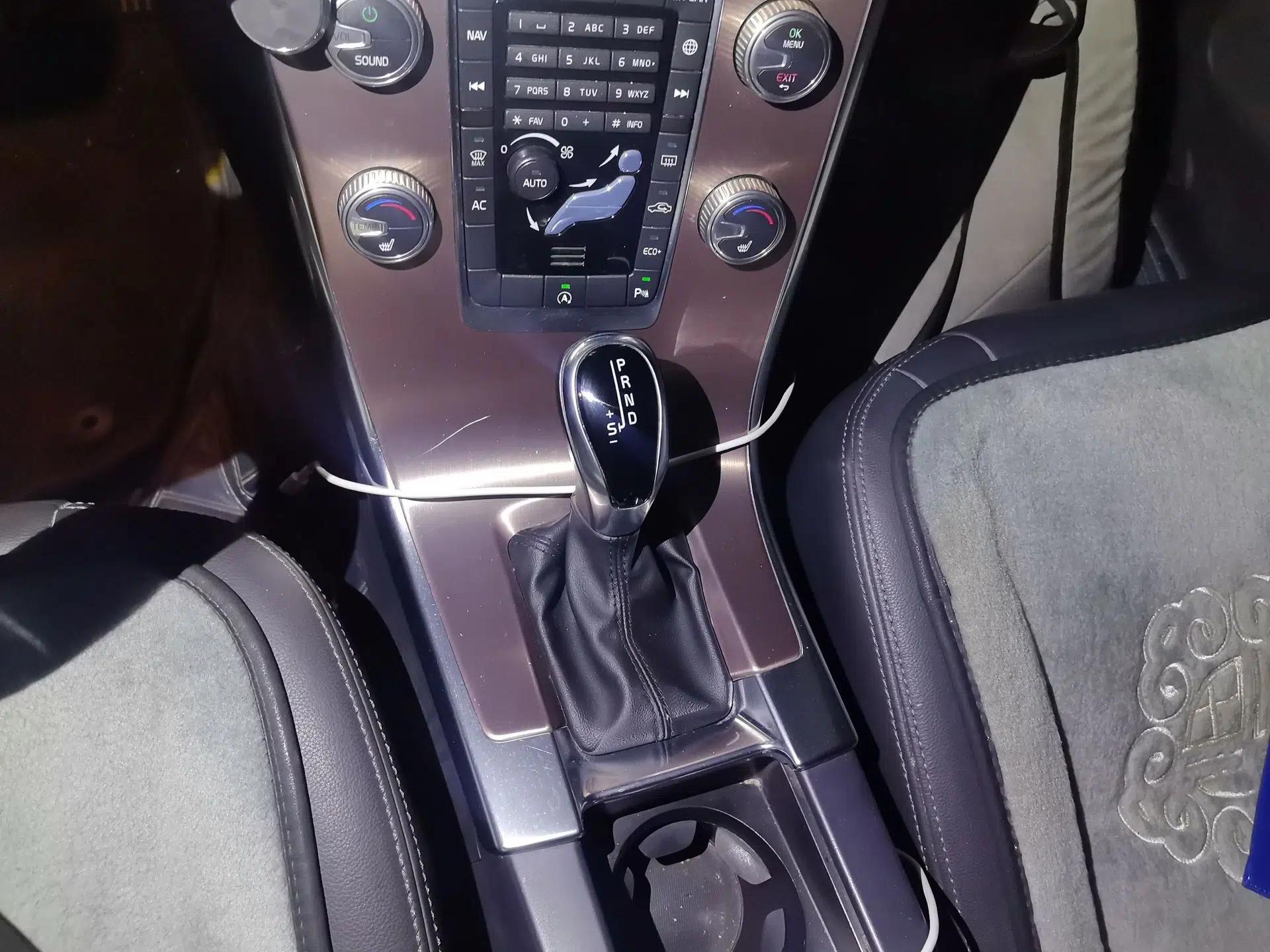 Volvo XC60 2017 T5 Smart Upgrade Edition — миниатюра 14