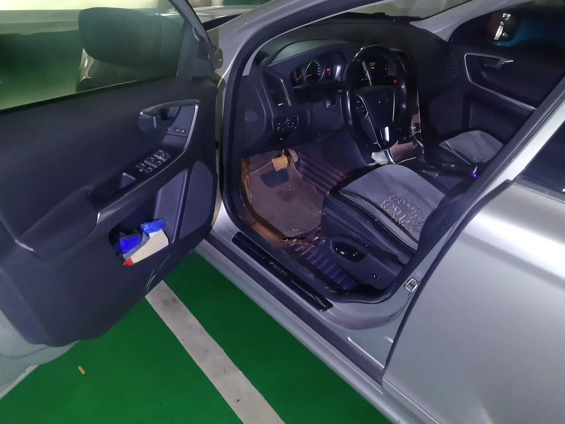 Volvo XC60 2017 T5 Smart Upgrade Edition — миниатюра 16