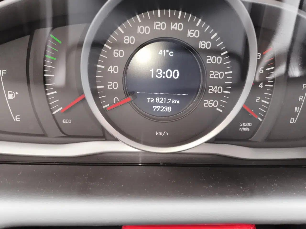 Volvo XC60 2017 T5 AWD Smart Upgrade Edition — миниатюра 12
