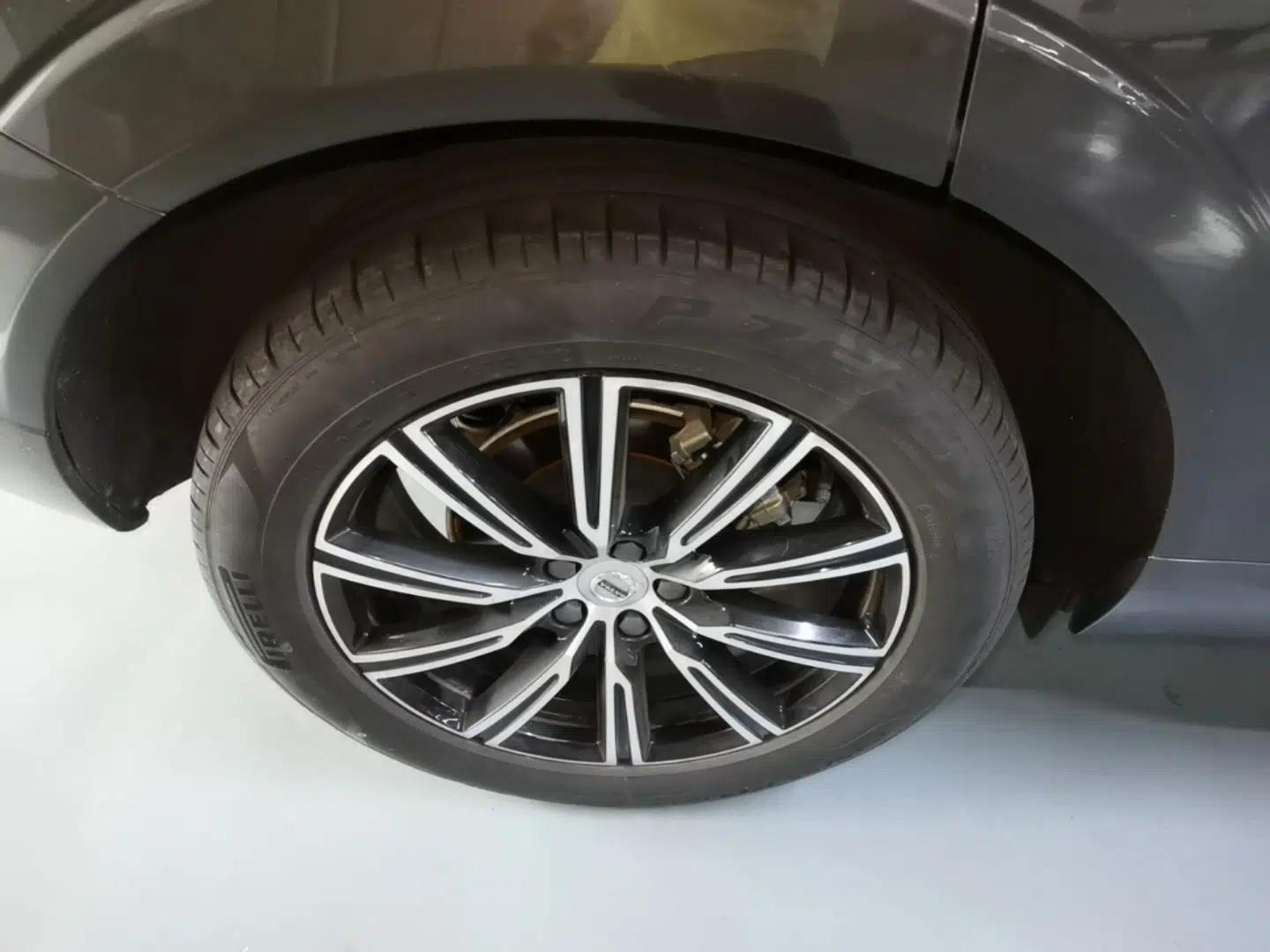 Volvo XC60 2021 T5 4x4 Smart Luxury Edition — миниатюра 11