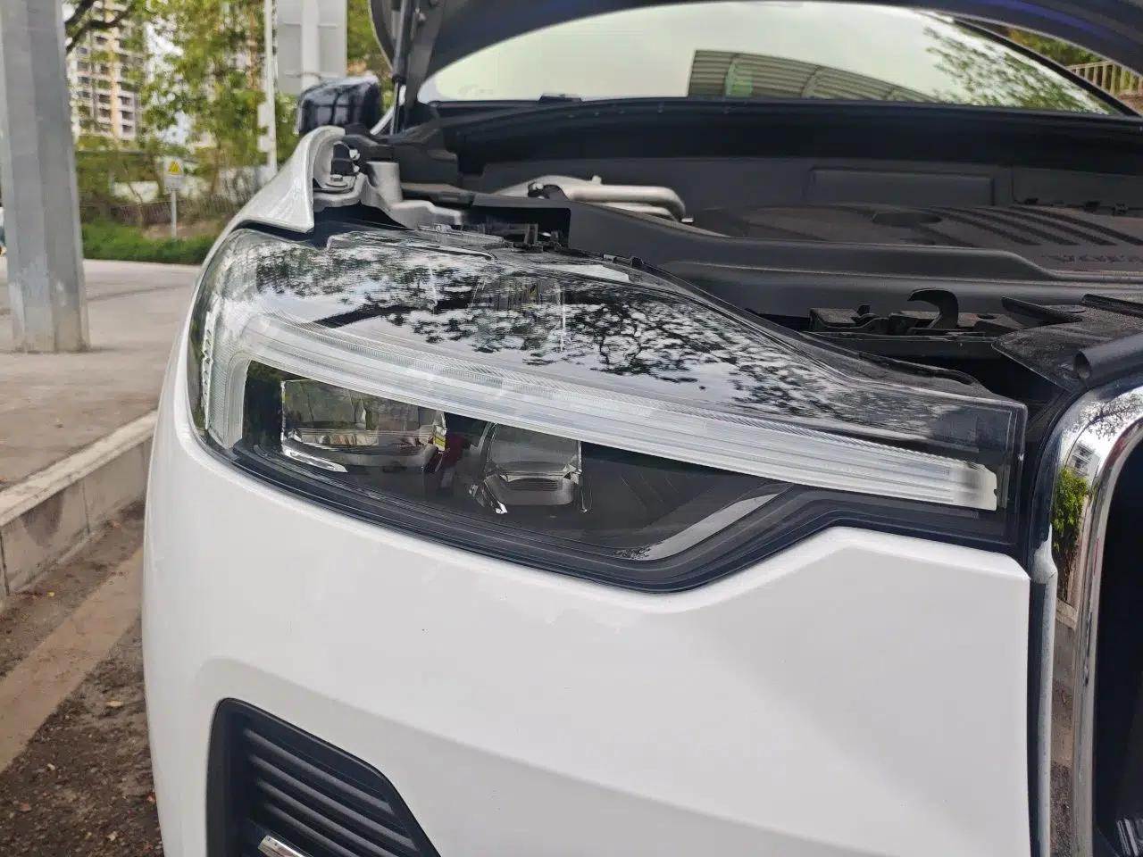 Volvo XC60 2024 B5 4x4 Smart Luxury Edition — миниатюра 7